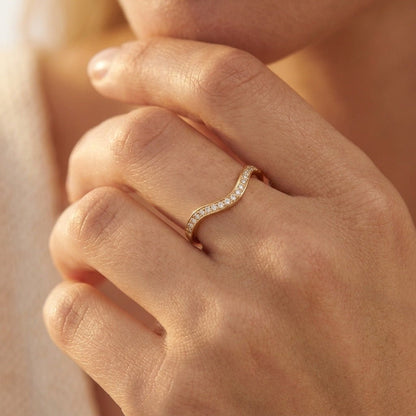 Curved Band
