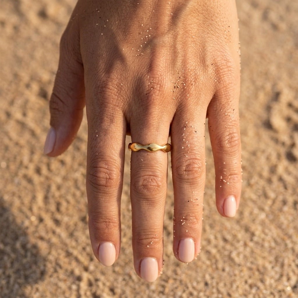 Wavy Ring Band