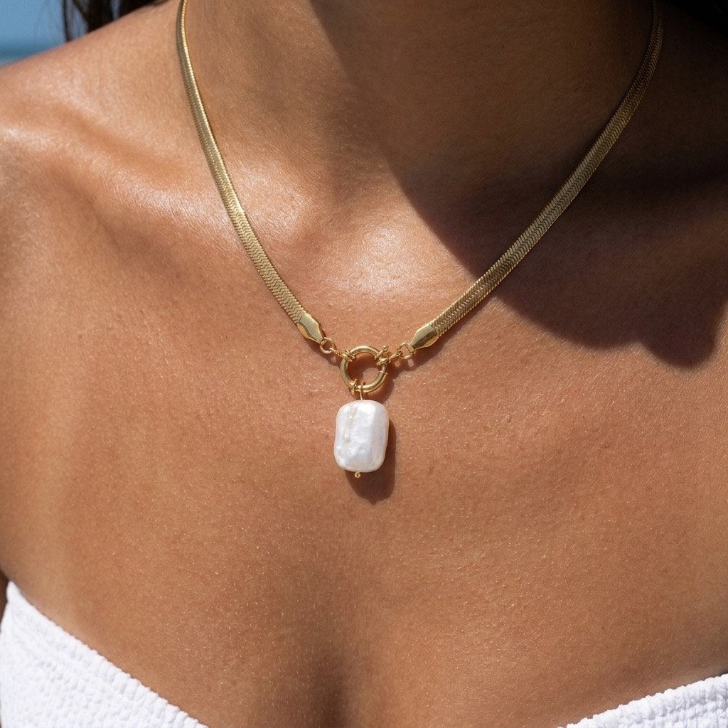 Pearl Pendant Choker