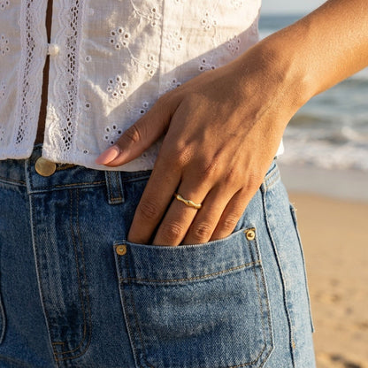 Wavy Ring Band